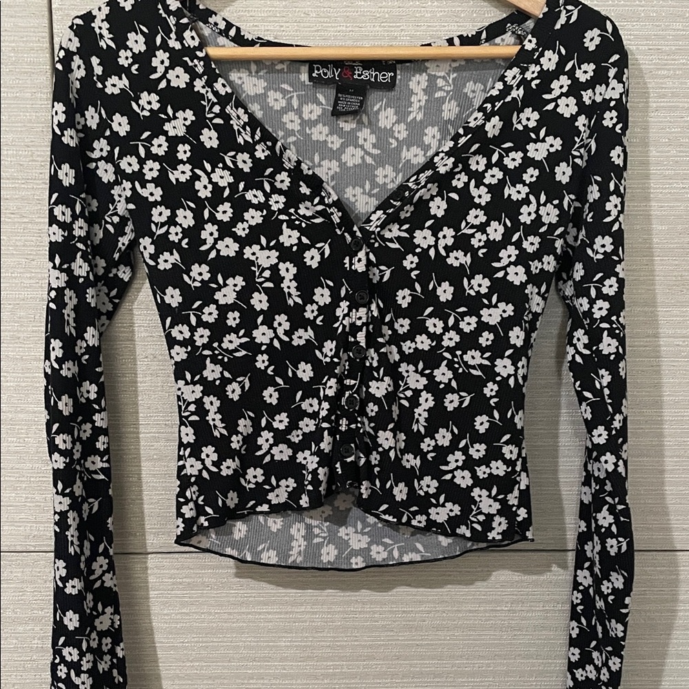 Polly & Esther Gray and White Floral Blouse